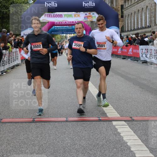 06.09.2026 - CURREX Alsterlauf Strokosch-Dieckow http://msf.ph/oto/10132992 06.09.2026 10:06:50 Ziel 2270, 2428, 2745, 2934, 3142, 3143, 3500, 3501, 3502, 3537, 3675, 3855, 4347, 5143, 5167, 5471, 6275, 6285, 8017 meine-sportfotos.de
