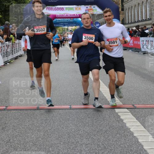 06.09.2026 - CURREX Alsterlauf Strokosch-Dieckow http://msf.ph/oto/10133031 06.09.2026 10:06:50 Ziel 2270, 2428, 2745, 2934, 3142, 3143, 3500, 3501, 3502, 3537, 3675, 3855, 4347, 5143, 5167, 5471, 6275, 6285, 8017 meine-sportfotos.de