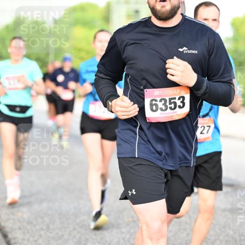 06.09.2026 - CURREX Alsterlauf Dr. Thomas Lammeyer http://msf.ph/oto/10133033 06.09.2026 09:57:32 Laufen 6353, 27 meine-sportfotos.de