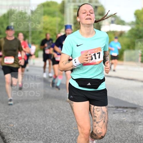06.09.2026 - CURREX Alsterlauf Dr. Thomas Lammeyer http://msf.ph/oto/10133047 06.09.2026 09:57:34 Laufen 17 meine-sportfotos.de