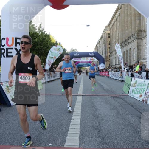 06.09.2026 - CURREX Alsterlauf Yannick Fuchs http://msf.ph/oto/10133070 06.09.2026 09:40:50 Ziel 3786, 4807, 5343, 5768, 5954, 5956, 6129, 6196, 6295 meine-sportfotos.de