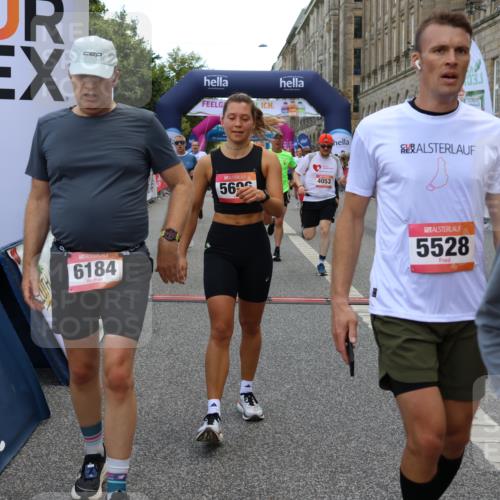 06.09.2026 - CURREX Alsterlauf Strokosch-Dieckow http://msf.ph/oto/10133128 06.09.2026 09:54:11 Ziel 2347, 2359, 2405, 2415, 2530, 3391, 3483, 3701, 3944, 4053, 4054, 4308, 4309, 4564, 4801, 4803, 4965, 5103, 5120, 5182, 5353, 5354, 5528, 5684, 5696, 5900, 6016, 6184, 6287, 8246, 8299, 8322 meine-sportfotos.de
