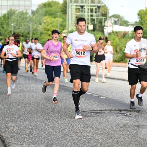06.09.2026 - CURREX Alsterlauf Dr. Thomas Lammeyer http://msf.ph/oto/10133165 06.09.2026 09:57:46 Laufen 5237, 250, 5012, 240, 5092 meine-sportfotos.de