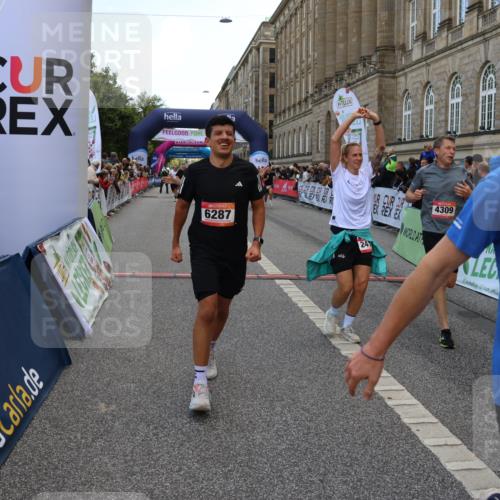 06.09.2026 - CURREX Alsterlauf Strokosch-Dieckow http://msf.ph/oto/10133169 06.09.2026 09:54:17 Ziel 2359, 2405, 2415, 2530, 3391, 3393, 3591, 3770, 4053, 4054, 4182, 4308, 4309, 4316, 4326, 4564, 5103, 5120, 5182, 5353, 5900, 5934, 6287, 6442, 8179 meine-sportfotos.de