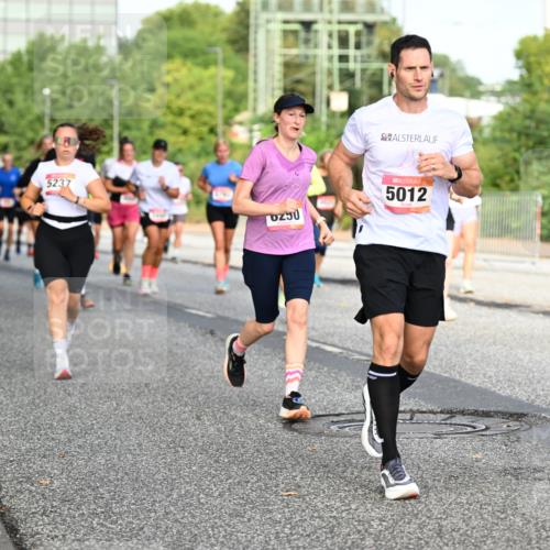 06.09.2026 - CURREX Alsterlauf Dr. Thomas Lammeyer http://msf.ph/oto/10133173 06.09.2026 09:57:47 Laufen 5237, 0250, 5012, 5092 meine-sportfotos.de