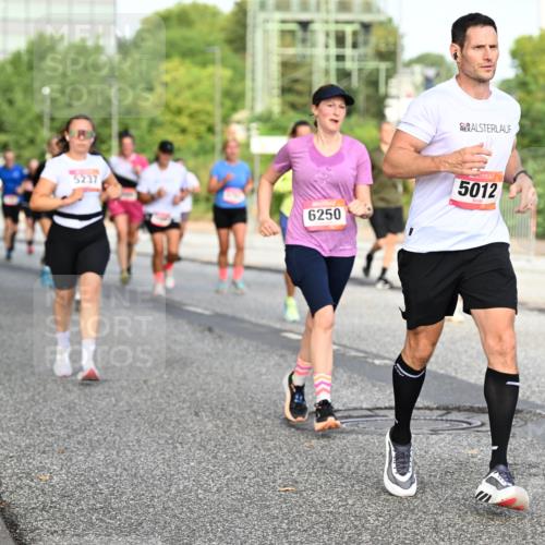 06.09.2026 - CURREX Alsterlauf Dr. Thomas Lammeyer http://msf.ph/oto/10133176 06.09.2026 09:57:47 Laufen 5237, 6250, 5012 meine-sportfotos.de