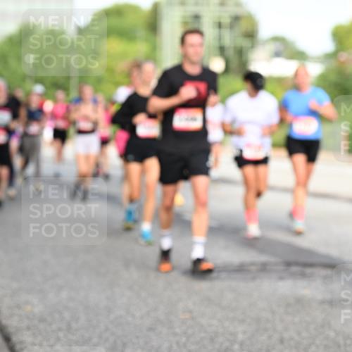 06.09.2026 - CURREX Alsterlauf Dr. Thomas Lammeyer http://msf.ph/oto/10133215 06.09.2026 09:57:51 Laufen  meine-sportfotos.de
