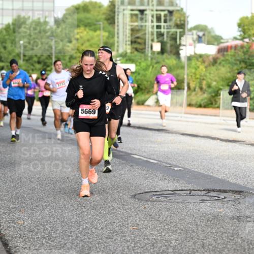 06.09.2026 - CURREX Alsterlauf Dr. Thomas Lammeyer http://msf.ph/oto/10133292 06.09.2026 09:57:58 Laufen 3280, 460, 3733, 5669, 9 meine-sportfotos.de