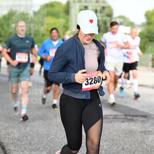 06.09.2026 - CURREX Alsterlauf Dr. Thomas Lammeyer http://msf.ph/oto/10133327 06.09.2026 09:58:02 Laufen 3280 meine-sportfotos.de