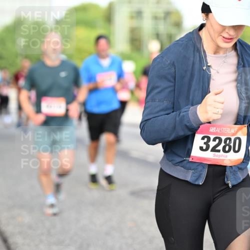06.09.2026 - CURREX Alsterlauf Dr. Thomas Lammeyer http://msf.ph/oto/10133334 06.09.2026 09:58:02 Laufen 3280 meine-sportfotos.de