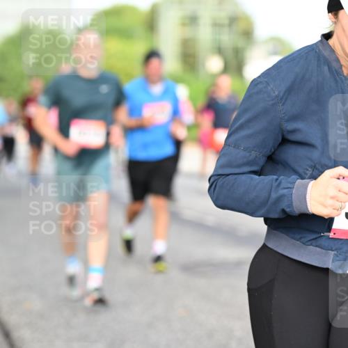 06.09.2026 - CURREX Alsterlauf Dr. Thomas Lammeyer http://msf.ph/oto/10133335 06.09.2026 09:58:03 Laufen 3280 meine-sportfotos.de