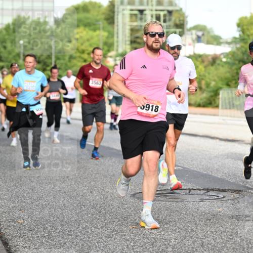 06.09.2026 - CURREX Alsterlauf Dr. Thomas Lammeyer http://msf.ph/oto/10133360 06.09.2026 09:58:05 Laufen 3563, 40, 5918, 6171 meine-sportfotos.de