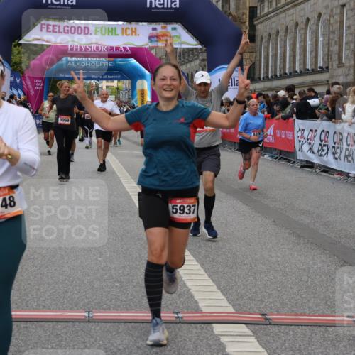 06.09.2026 - CURREX Alsterlauf Strokosch-Dieckow http://msf.ph/oto/10133368 06.09.2026 10:07:05 Ziel 2148, 2355, 2459, 2963, 3103, 3376, 3607, 3656, 4078, 5069, 5073, 5091, 5527, 5792, 5937, 5951, 8276, 8306 meine-sportfotos.de
