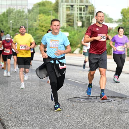 06.09.2026 - CURREX Alsterlauf Dr. Thomas Lammeyer http://msf.ph/oto/10133385 06.09.2026 09:58:07 Laufen 229, 5389, 563, 5429 meine-sportfotos.de
