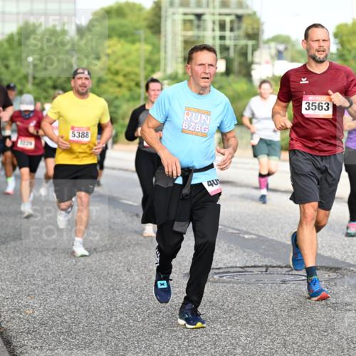06.09.2026 - CURREX Alsterlauf Dr. Thomas Lammeyer http://msf.ph/oto/10133390 06.09.2026 09:58:08 Laufen 2229, 5388, 40, 3563, 5429 meine-sportfotos.de