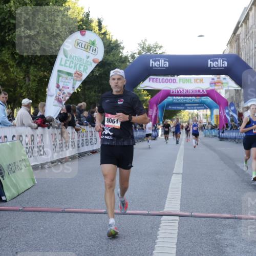 06.09.2026 - CURREX Alsterlauf Yannick Fuchs http://msf.ph/oto/10133392 06.09.2026 09:41:01 Ziel 4172, 4657, 4758, 5383, 5602, 8061 meine-sportfotos.de