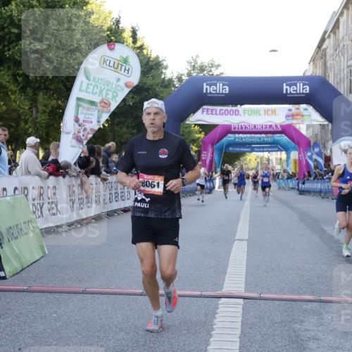 06.09.2026 - CURREX Alsterlauf Yannick Fuchs http://msf.ph/oto/10133398 06.09.2026 09:41:02 Ziel 4172, 4657, 4758, 5383, 5602, 8061 meine-sportfotos.de