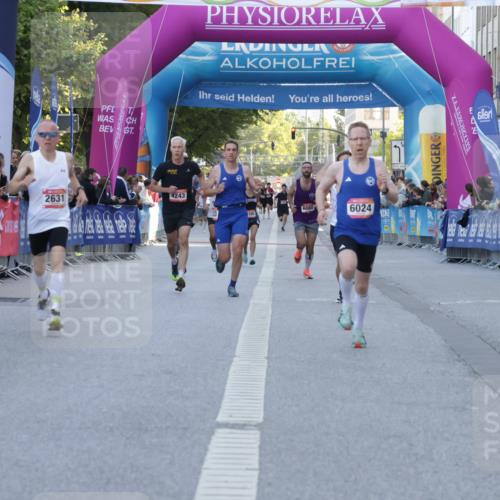 06.09.2026 - CURREX Alsterlauf Yannick Fuchs http://msf.ph/oto/10133417 06.09.2026 09:41:04 Ziel 2631, 4172, 4758, 5602, 6024, 8061 meine-sportfotos.de