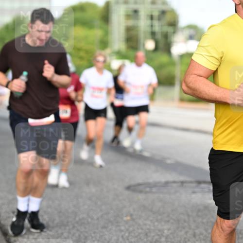 06.09.2026 - CURREX Alsterlauf Dr. Thomas Lammeyer http://msf.ph/oto/10133418 06.09.2026 09:58:10 Laufen 38 meine-sportfotos.de