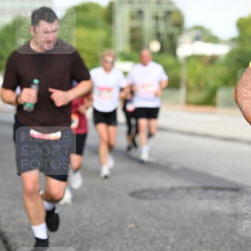 06.09.2026 - CURREX Alsterlauf Dr. Thomas Lammeyer http://msf.ph/oto/10133422 06.09.2026 09:58:11 Laufen  meine-sportfotos.de
