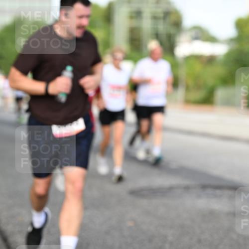 06.09.2026 - CURREX Alsterlauf Dr. Thomas Lammeyer http://msf.ph/oto/10133425 06.09.2026 09:58:11 Laufen  meine-sportfotos.de