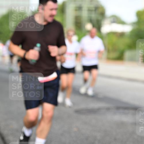 06.09.2026 - CURREX Alsterlauf Dr. Thomas Lammeyer http://msf.ph/oto/10133426 06.09.2026 09:58:11 Laufen  meine-sportfotos.de