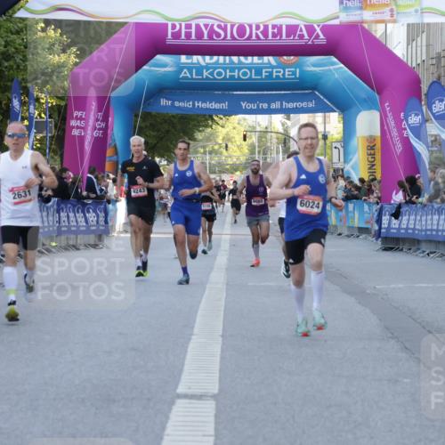 06.09.2026 - CURREX Alsterlauf Yannick Fuchs http://msf.ph/oto/10133429 06.09.2026 09:41:04 Ziel 2631, 4172, 4758, 5602, 6024, 8061 meine-sportfotos.de