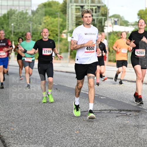 06.09.2026 - CURREX Alsterlauf Dr. Thomas Lammeyer http://msf.ph/oto/10133434 06.09.2026 09:58:18 Laufen 4117, 2375, 5749, 4552, 4564, 5265 meine-sportfotos.de