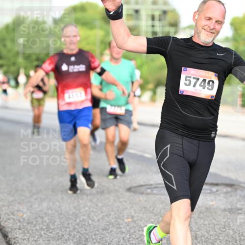 06.09.2026 - CURREX Alsterlauf Dr. Thomas Lammeyer http://msf.ph/oto/10133462 06.09.2026 09:58:20 Laufen 5749 meine-sportfotos.de