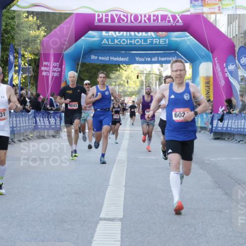 06.09.2026 - CURREX Alsterlauf Yannick Fuchs http://msf.ph/oto/10133464 06.09.2026 09:41:05 Ziel 2631, 4172, 4758, 5602, 6024, 8061 meine-sportfotos.de