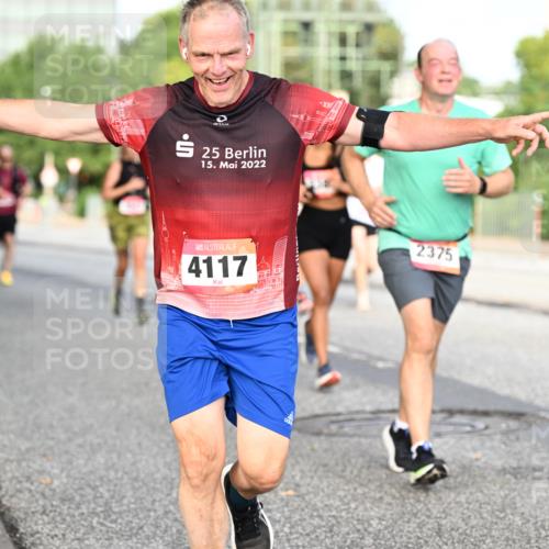 06.09.2026 - CURREX Alsterlauf Dr. Thomas Lammeyer http://msf.ph/oto/10133473 06.09.2026 09:58:21 Laufen 25, 15, 2022, 4117, 2375 meine-sportfotos.de