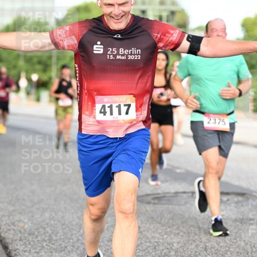 06.09.2026 - CURREX Alsterlauf Dr. Thomas Lammeyer http://msf.ph/oto/10133476 06.09.2026 09:58:21 Laufen 25, 15, 2022, 4117, 2375 meine-sportfotos.de