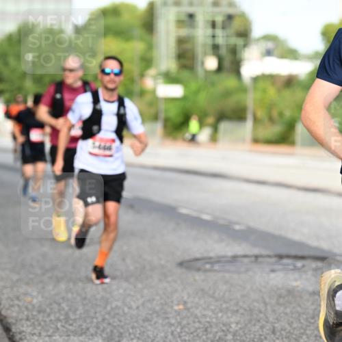 06.09.2026 - CURREX Alsterlauf Dr. Thomas Lammeyer http://msf.ph/oto/10133524 06.09.2026 09:58:26 Laufen  meine-sportfotos.de