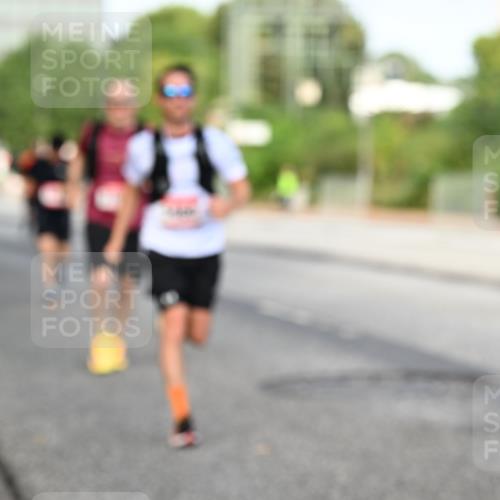 06.09.2026 - CURREX Alsterlauf Dr. Thomas Lammeyer http://msf.ph/oto/10133526 06.09.2026 09:58:26 Laufen  meine-sportfotos.de