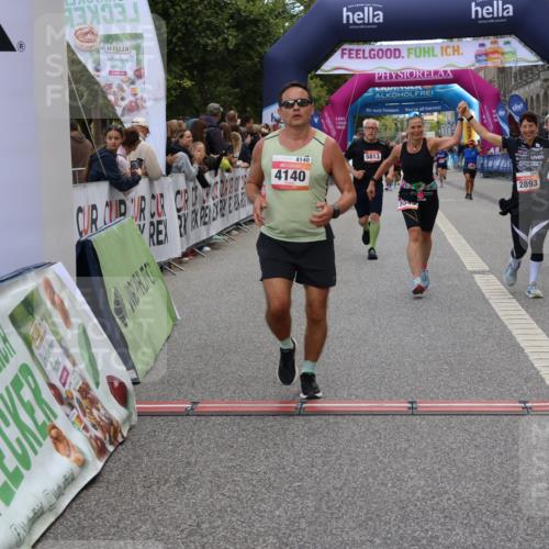 06.09.2026 - CURREX Alsterlauf Strokosch-Dieckow http://msf.ph/oto/10133534 06.09.2026 10:07:14 Ziel 2187, 2893, 2903, 3607, 4078, 4140, 5069, 5549, 5813, 5951, 6214, 8303, 8306 meine-sportfotos.de