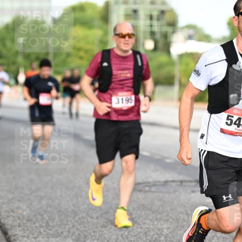 06.09.2026 - CURREX Alsterlauf Dr. Thomas Lammeyer http://msf.ph/oto/10133539 06.09.2026 09:58:27 Laufen 3195, 5466 meine-sportfotos.de