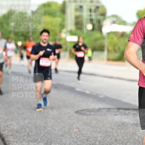 06.09.2026 - CURREX Alsterlauf Dr. Thomas Lammeyer http://msf.ph/oto/10133548 06.09.2026 09:58:28 Laufen 15, 21, 0975, 3195 meine-sportfotos.de