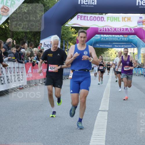06.09.2026 - CURREX Alsterlauf Yannick Fuchs http://msf.ph/oto/10133549 06.09.2026 09:41:10 Ziel 2631, 3780, 3997, 4172, 4243, 5623, 6024, 6080, 6135 meine-sportfotos.de