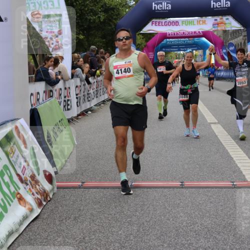 06.09.2026 - CURREX Alsterlauf Strokosch-Dieckow http://msf.ph/oto/10133559 06.09.2026 10:07:15 Ziel 2187, 2893, 2903, 3607, 4078, 4140, 5069, 5549, 5813, 5951, 6214, 8303, 8306 meine-sportfotos.de