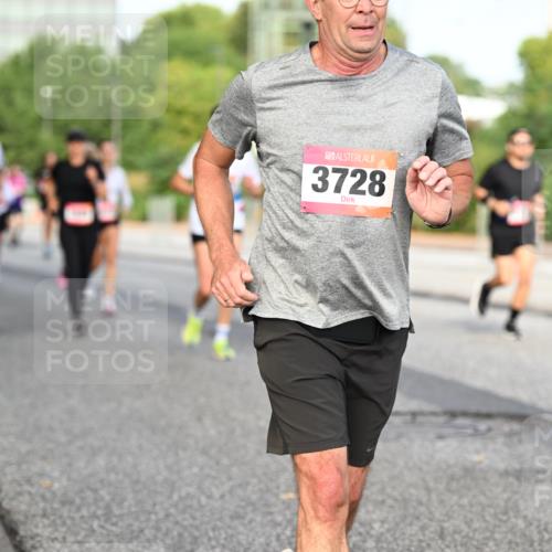 06.09.2026 - CURREX Alsterlauf Dr. Thomas Lammeyer http://msf.ph/oto/10133591 06.09.2026 09:58:32 Laufen 3728 meine-sportfotos.de
