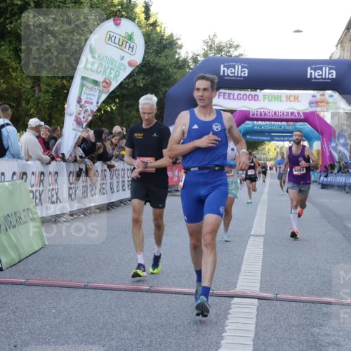 06.09.2026 - CURREX Alsterlauf Yannick Fuchs http://msf.ph/oto/10133592 06.09.2026 09:41:11 Ziel 2631, 3780, 3997, 4172, 4243, 5623, 6024, 6080, 6135 meine-sportfotos.de