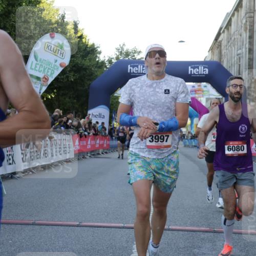 06.09.2026 - CURREX Alsterlauf Yannick Fuchs http://msf.ph/oto/10133608 06.09.2026 09:41:14 Ziel 2631, 3053, 3780, 3997, 4243, 5105, 5623, 6024, 6080, 6135 meine-sportfotos.de