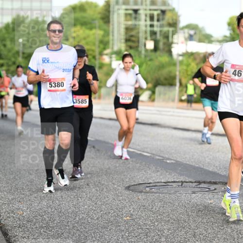 06.09.2026 - CURREX Alsterlauf Dr. Thomas Lammeyer http://msf.ph/oto/10133614 06.09.2026 09:58:34 Laufen 4266, 1, 5380, 2023, 6036, 3585, 4618, 54 meine-sportfotos.de