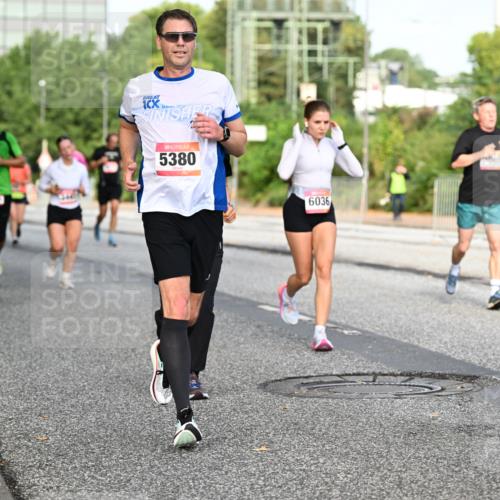 06.09.2026 - CURREX Alsterlauf Dr. Thomas Lammeyer http://msf.ph/oto/10133620 06.09.2026 09:58:35 Laufen 4259, 5380, 6036 meine-sportfotos.de