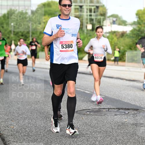 06.09.2026 - CURREX Alsterlauf Dr. Thomas Lammeyer http://msf.ph/oto/10133622 06.09.2026 09:58:35 Laufen 4259, 10, 2023, 5380, 6036 meine-sportfotos.de