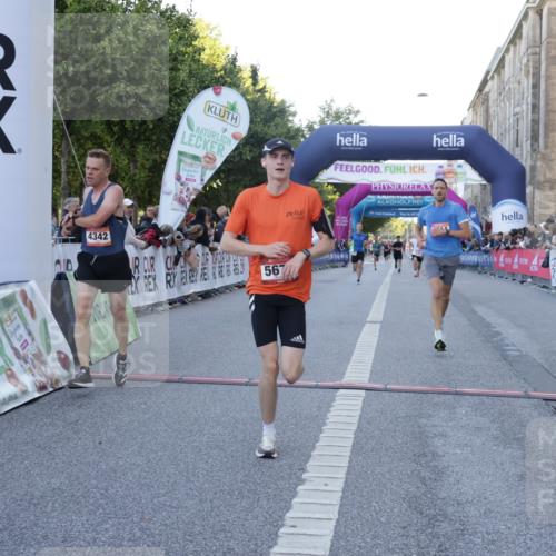06.09.2026 - CURREX Alsterlauf Yannick Fuchs http://msf.ph/oto/10133630 06.09.2026 09:41:19 Ziel 3053, 3997, 4243, 4342, 5105, 5514, 5541, 5623, 5673, 6080, 6135 meine-sportfotos.de