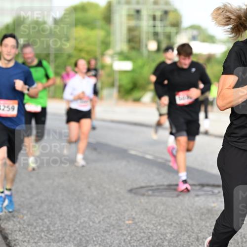 06.09.2026 - CURREX Alsterlauf Dr. Thomas Lammeyer http://msf.ph/oto/10133641 06.09.2026 09:58:37 Laufen 4259, 3585 meine-sportfotos.de