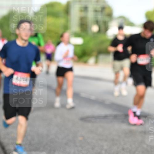06.09.2026 - CURREX Alsterlauf Dr. Thomas Lammeyer http://msf.ph/oto/10133647 06.09.2026 09:58:38 Laufen  meine-sportfotos.de