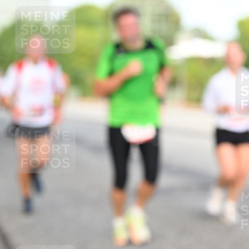 06.09.2026 - CURREX Alsterlauf Dr. Thomas Lammeyer http://msf.ph/oto/10133664 06.09.2026 09:58:39 Laufen  meine-sportfotos.de