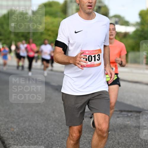 06.09.2026 - CURREX Alsterlauf Dr. Thomas Lammeyer http://msf.ph/oto/10133715 06.09.2026 09:58:44 Laufen 013 meine-sportfotos.de